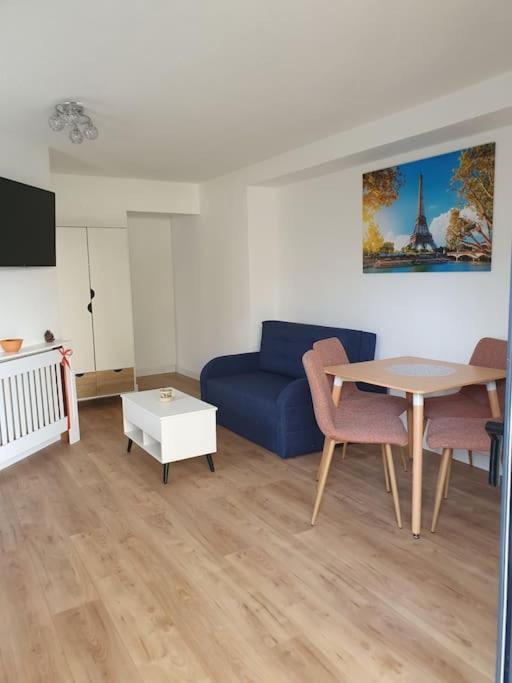 Studio Equipe Et Meuble St Cyprien Saint-Cyprien  Eksteriør bilde