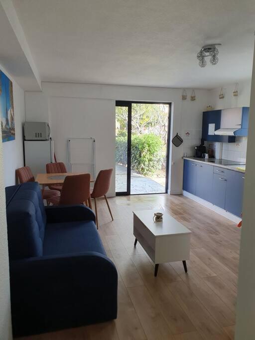 Studio Equipe Et Meuble St Cyprien Saint-Cyprien  Eksteriør bilde