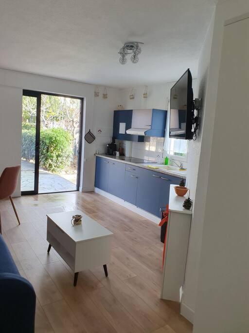 Studio Equipe Et Meuble St Cyprien Saint-Cyprien  Eksteriør bilde