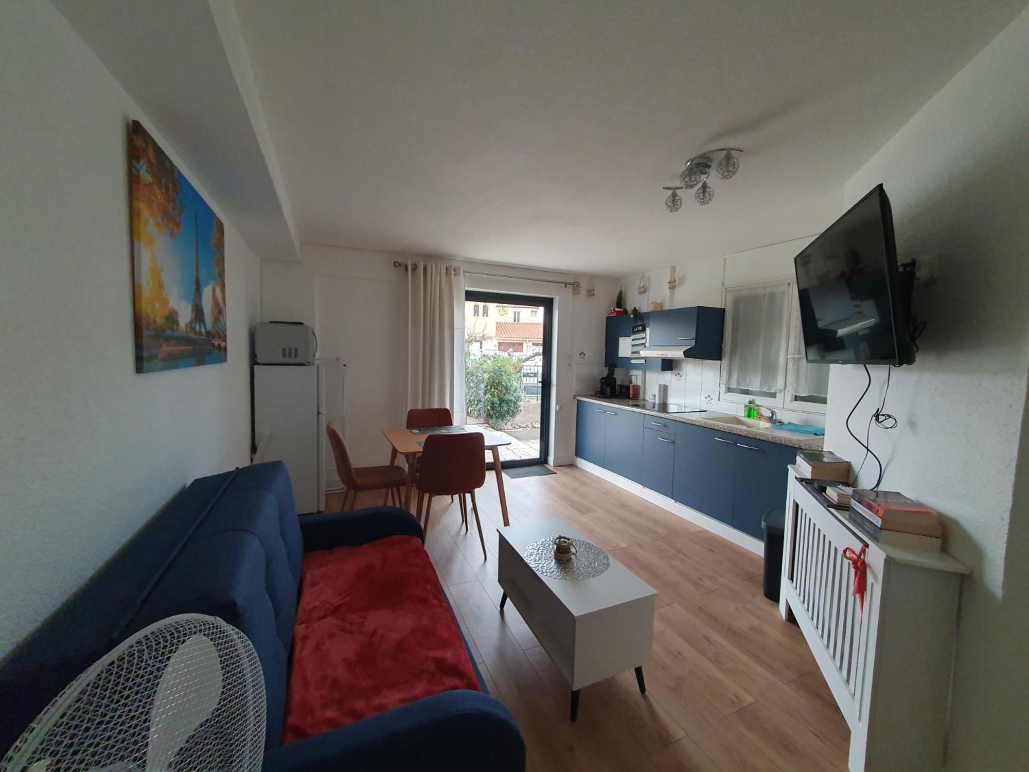 Studio Equipe Et Meuble St Cyprien Saint-Cyprien  Eksteriør bilde